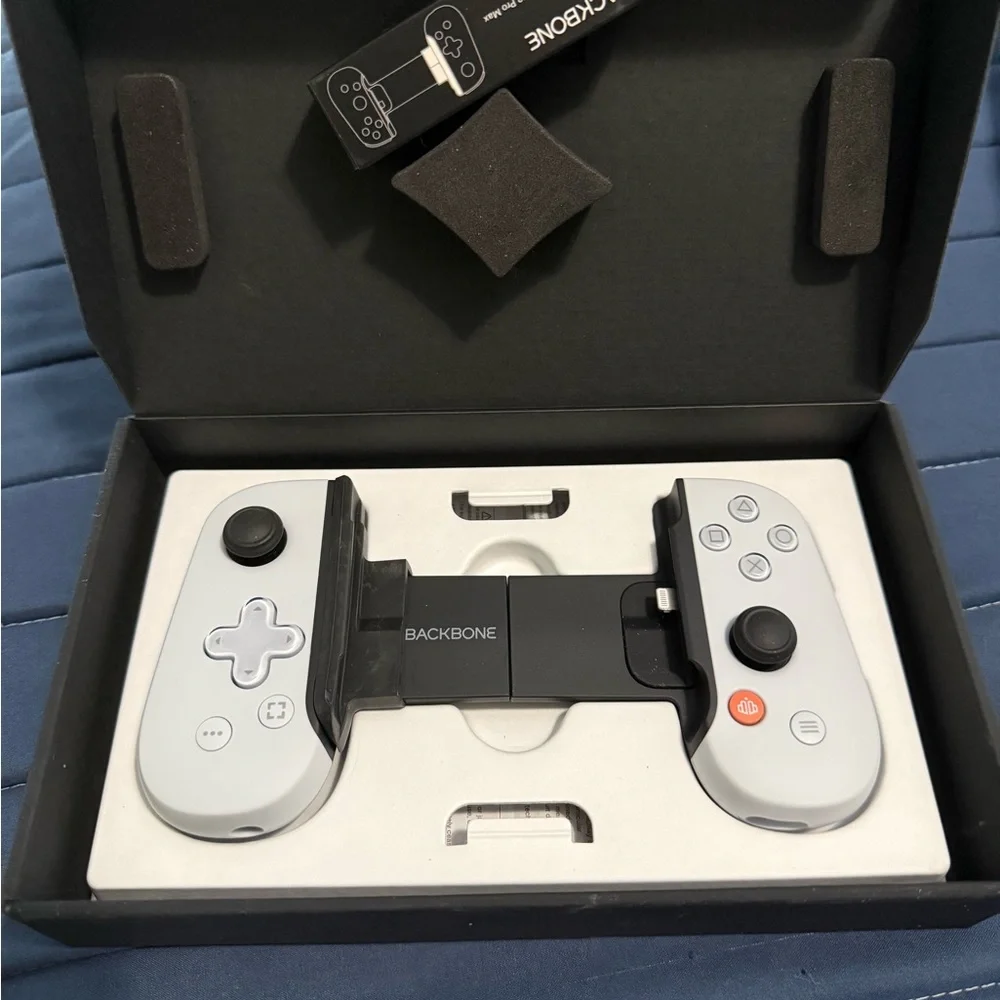 Backbone One PlayStation Edition Mobile Controller for iPhone - (Lightning)